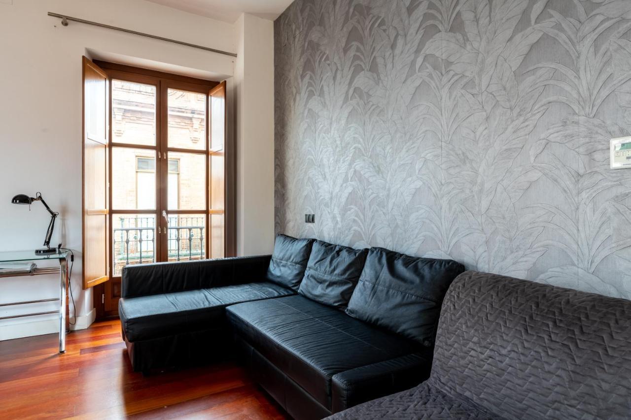 Cathedral Apartment, Upper Floor Apartment إشبيلية المظهر الخارجي الصورة