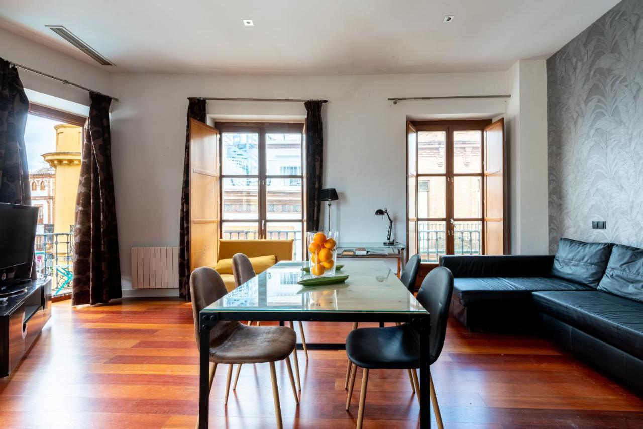 Cathedral Apartment, Upper Floor Apartment إشبيلية المظهر الخارجي الصورة