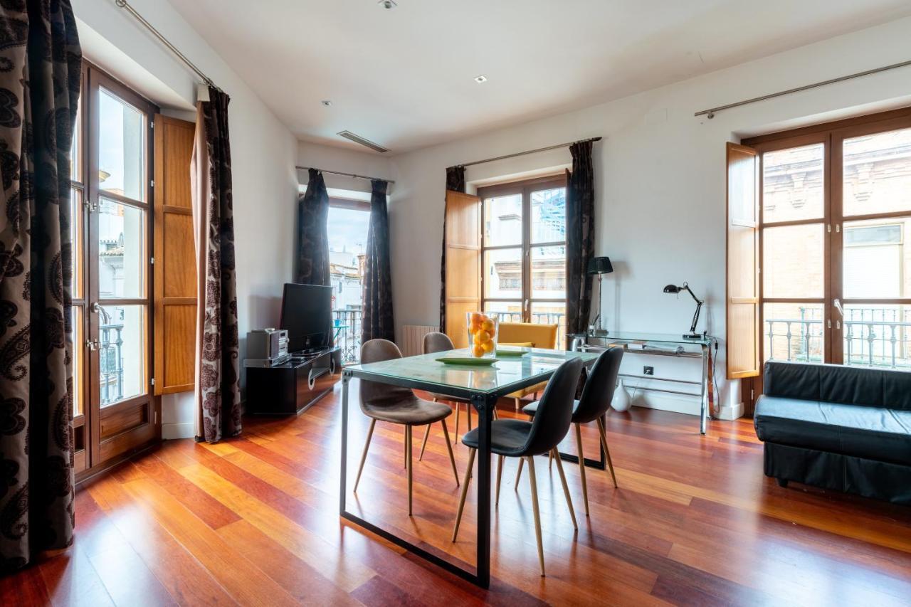 Cathedral Apartment, Upper Floor Apartment إشبيلية المظهر الخارجي الصورة