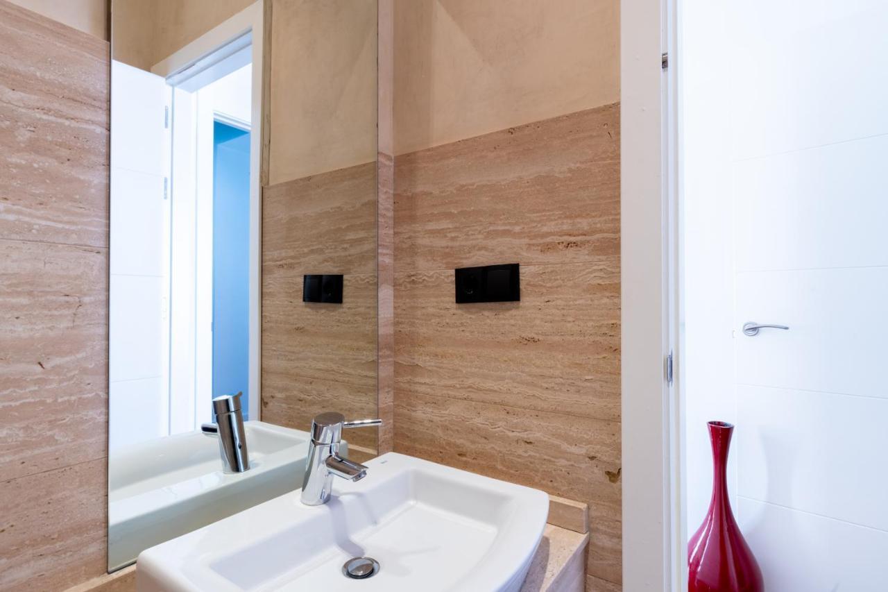 Cathedral Apartment, Upper Floor Apartment إشبيلية المظهر الخارجي الصورة