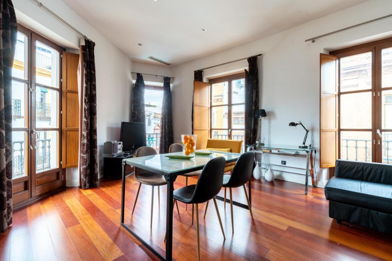 Cathedral Apartment, Upper Floor Apartment إشبيلية المظهر الخارجي الصورة